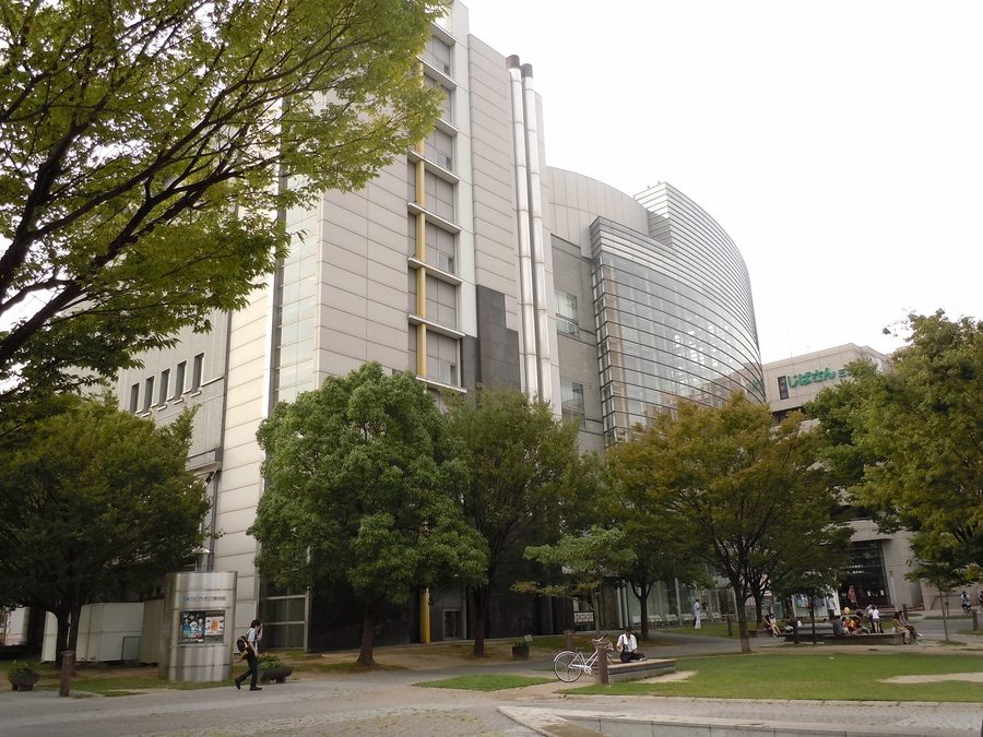 四日市市立博物館