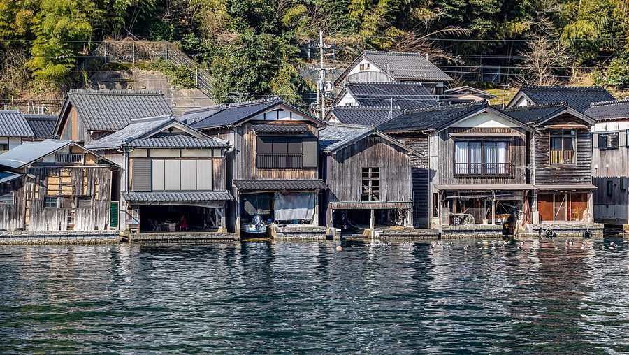 伊根浦の舟屋群