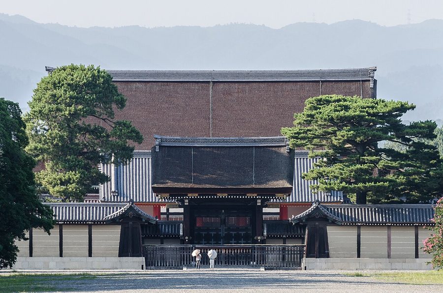京都御所を南側から望む