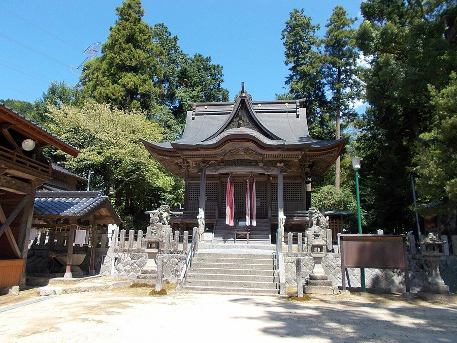 荒穂神社の社殿