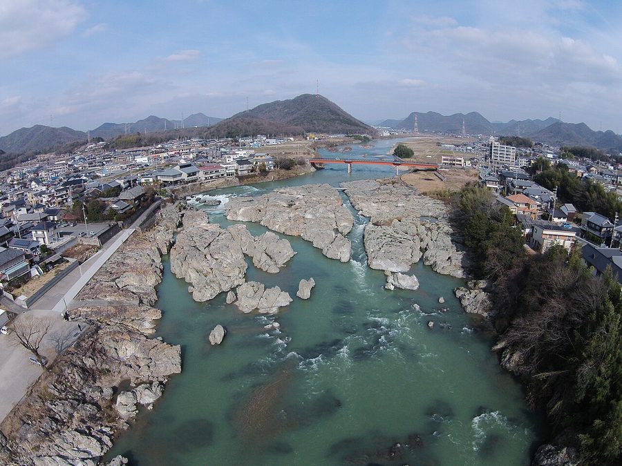 闘竜灘