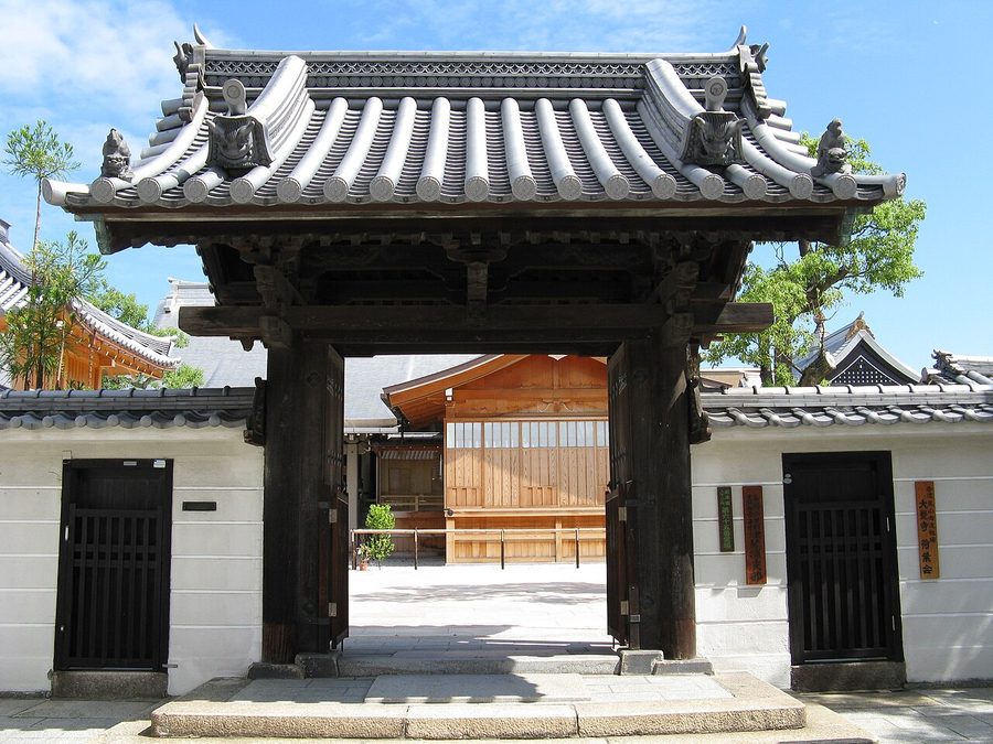 大覚寺の山門