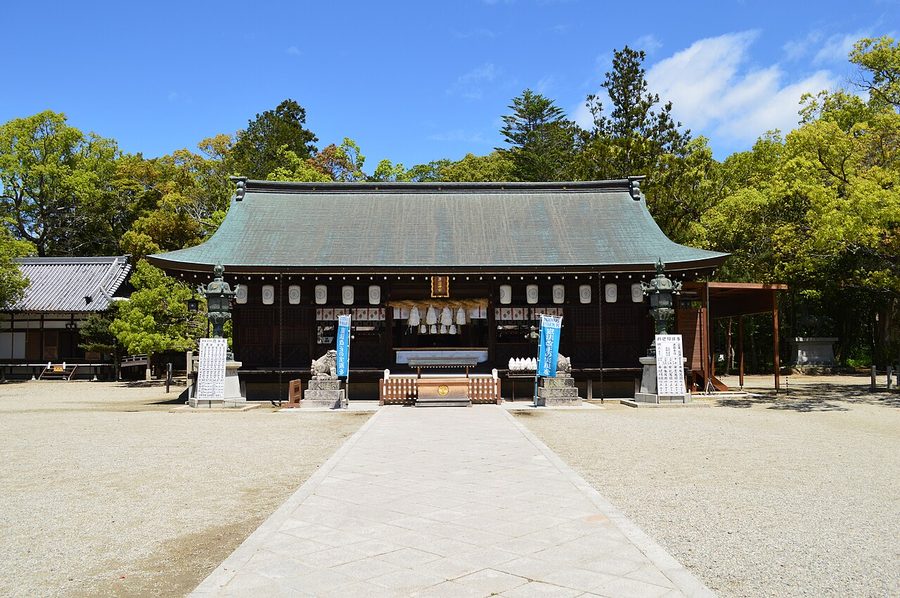 伊弉諾神宮の拝殿
