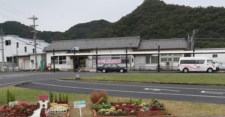 上郡駅の駅舎
