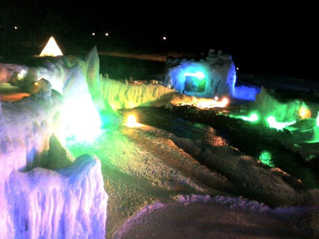 層雲峡温泉で開かれる氷瀑まつり