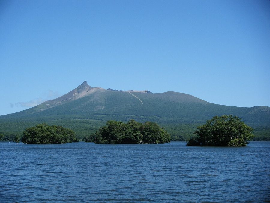 大沼公園から望む北海道駒ヶ岳
