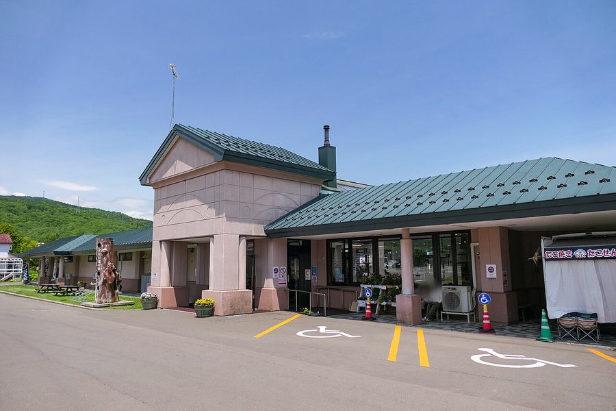 道の駅「自然体験しむかっぷ」の建物外観