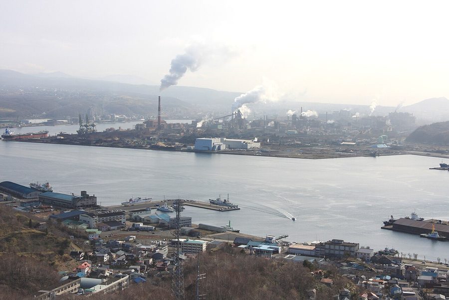 測量山から見下ろす室蘭港