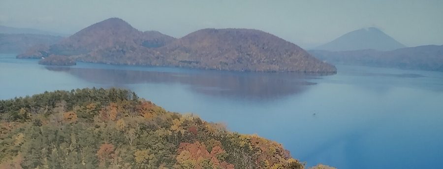 洞爺湖を壮瞥町側から望む