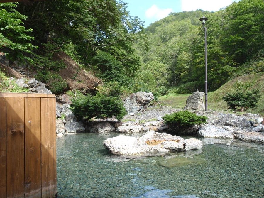奥美利河温泉の露天風呂