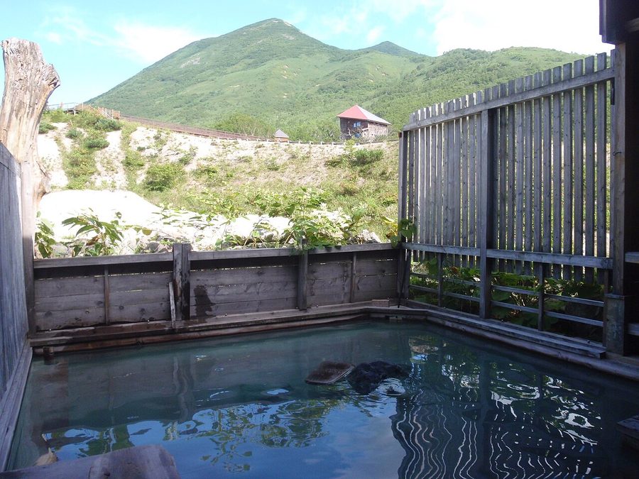 五色温泉旅館の露天風呂