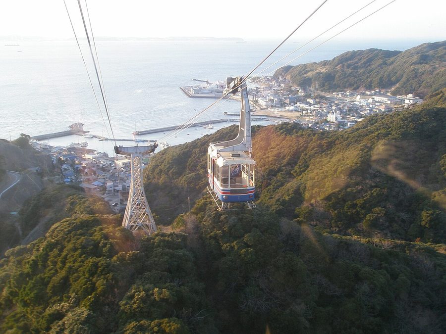 鋸山ロープウェーのゴンドラ
