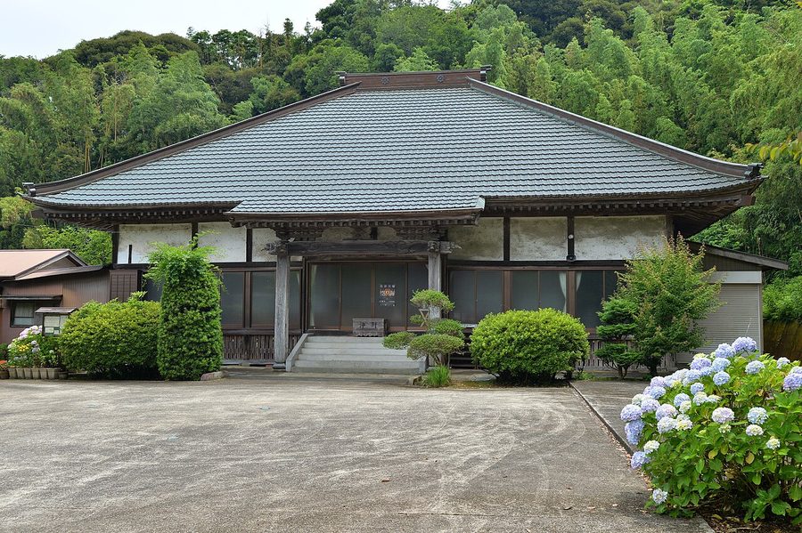 広済寺の本堂