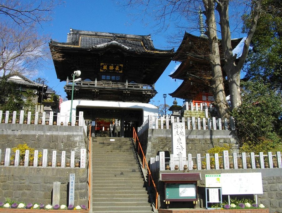 布施弁天(東海寺)の楼門