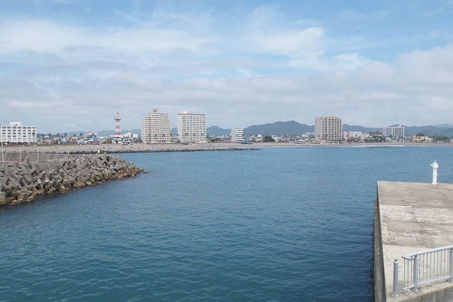 鴨川港からの風景