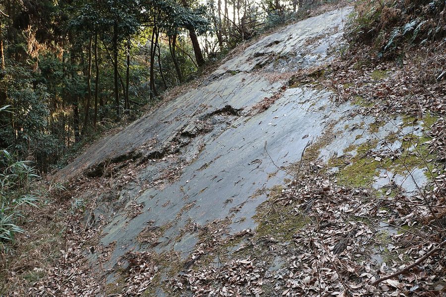 御岳の鏡岩