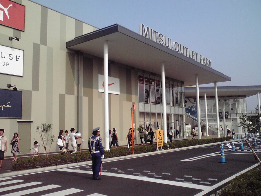 三井アウトレットパーク入間の入口