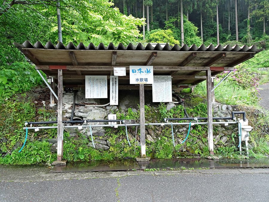 日本水（やまとみず）の水飲み場