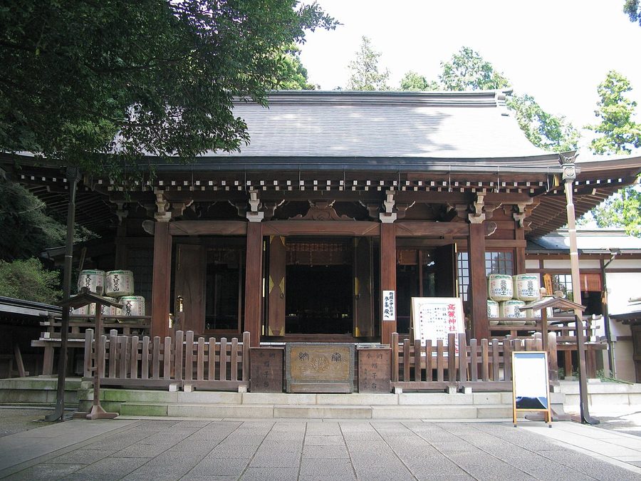 高麗神社の拝殿