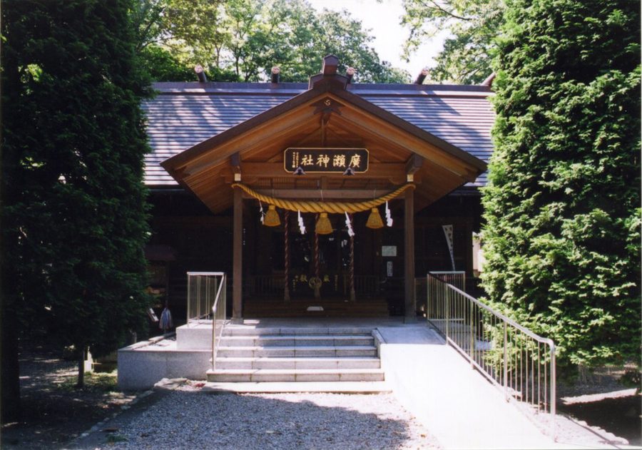 広瀬神社の本殿