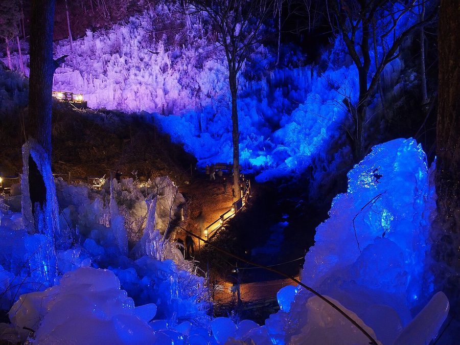 あしがくぼの氷柱