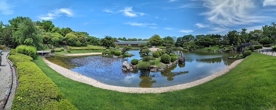 花田苑の廻遊式池泉庭園