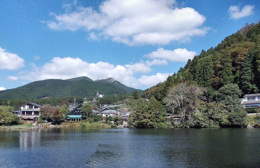 金鱗湖