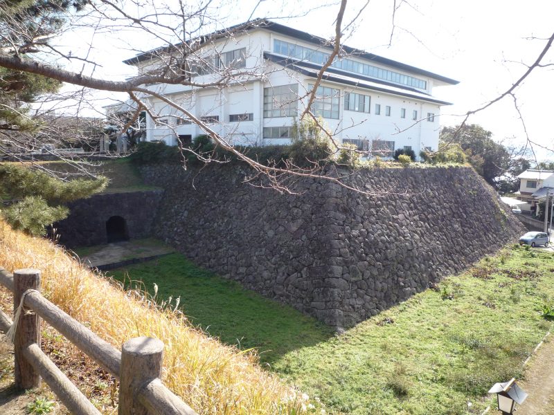 日出城跡の石垣