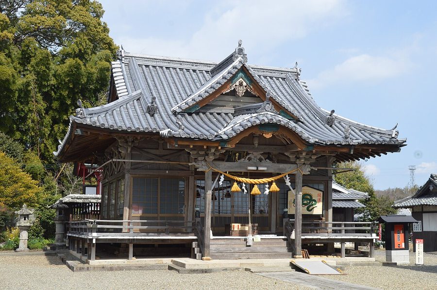 日出若宮八幡神社の社殿