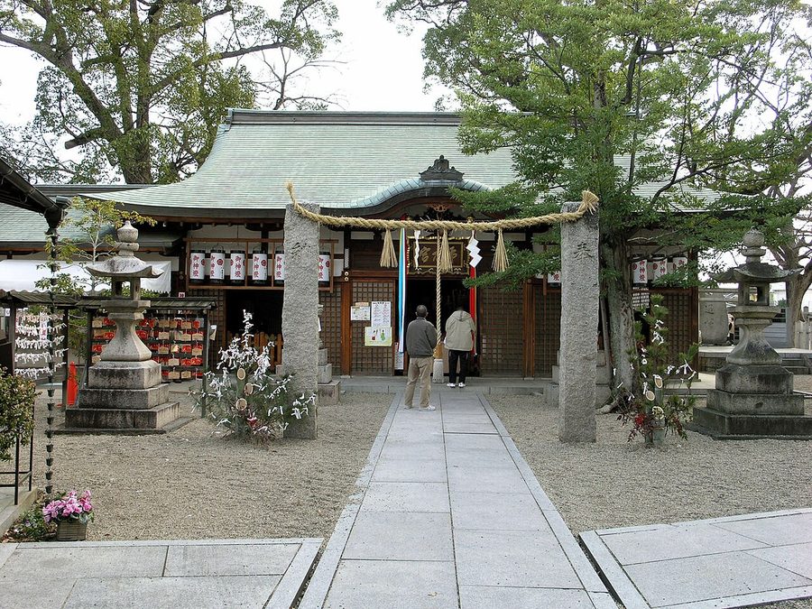 布忍神社の拝殿