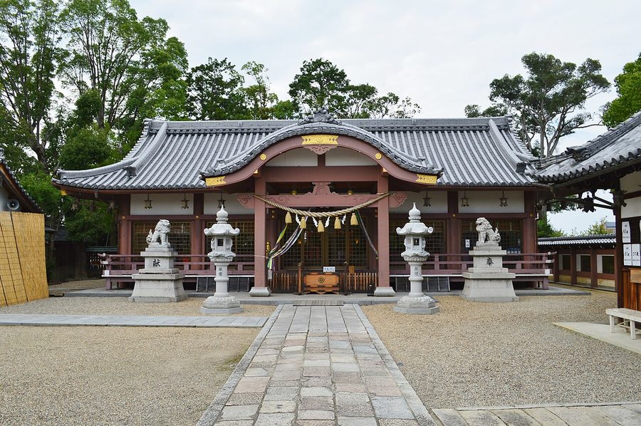 百済王神社の拝殿