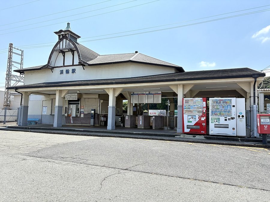 淡輪駅の駅舎