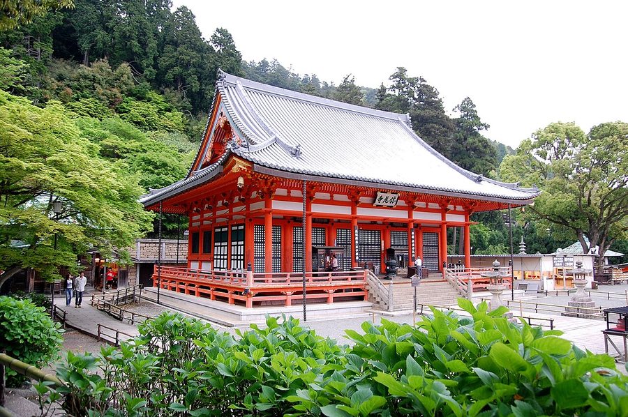 勝尾寺本堂