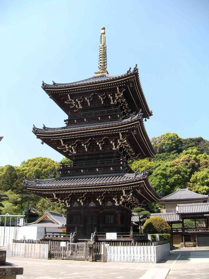 水間寺の三重塔
