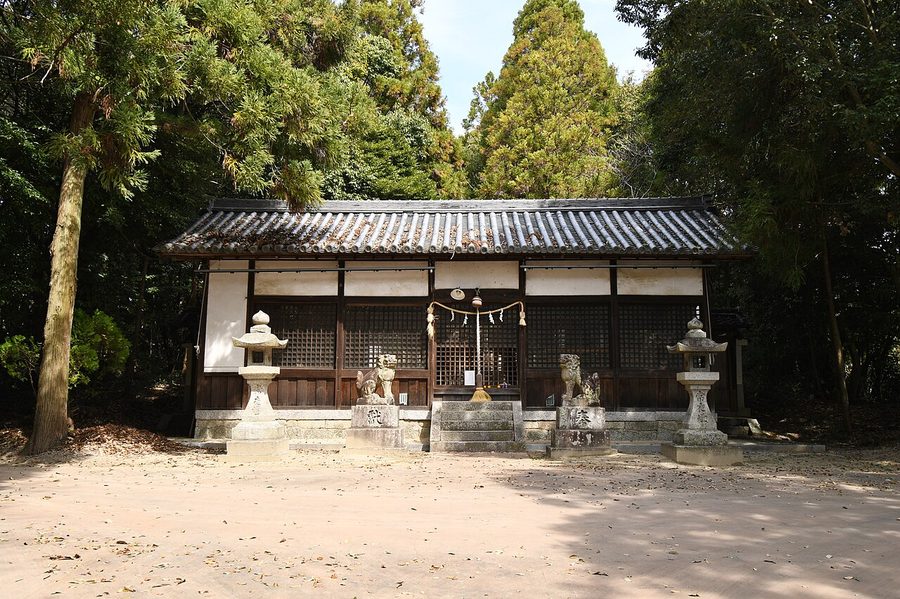 讃岐神社の拝殿