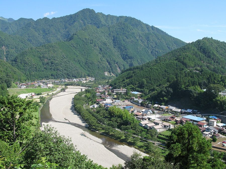 北山川沿いの集落