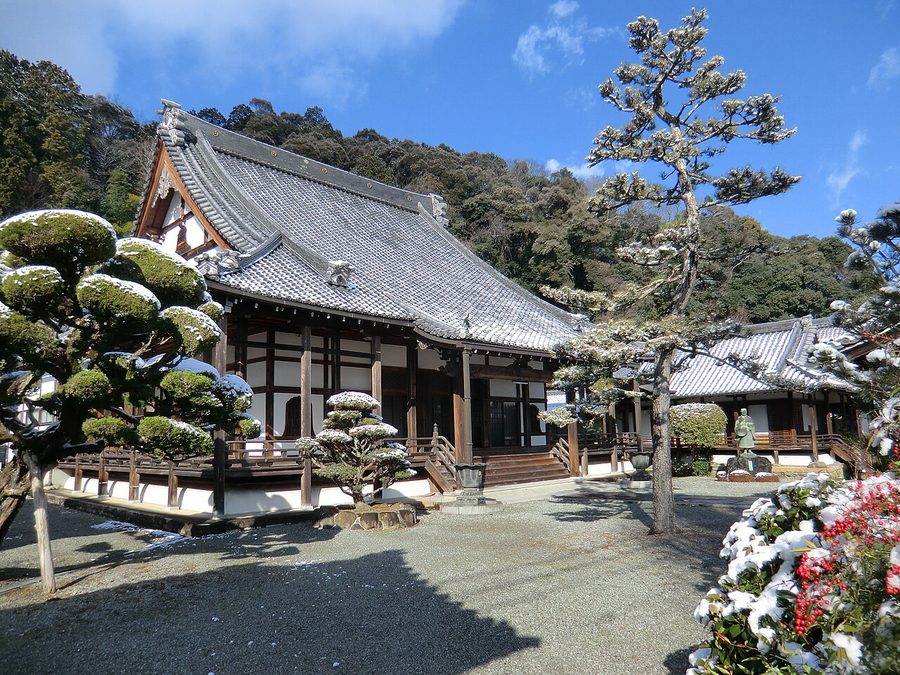 願行寺の本堂