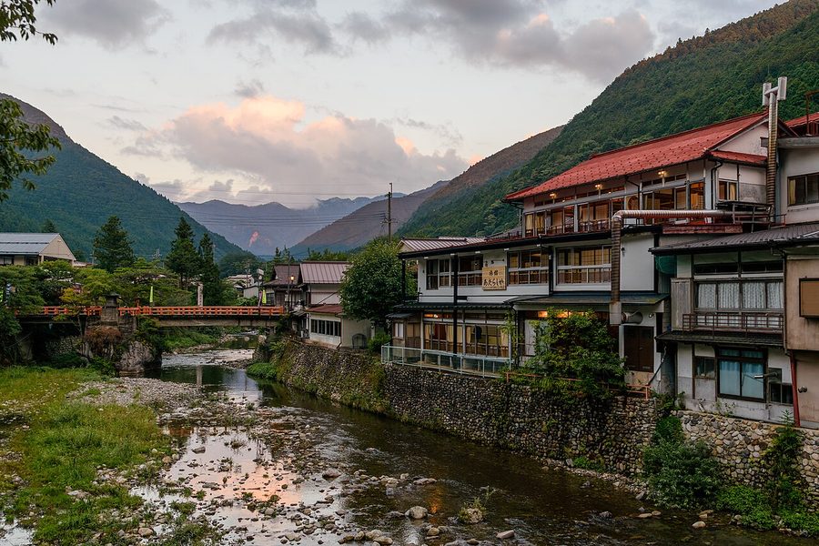 洞川温泉の山上川