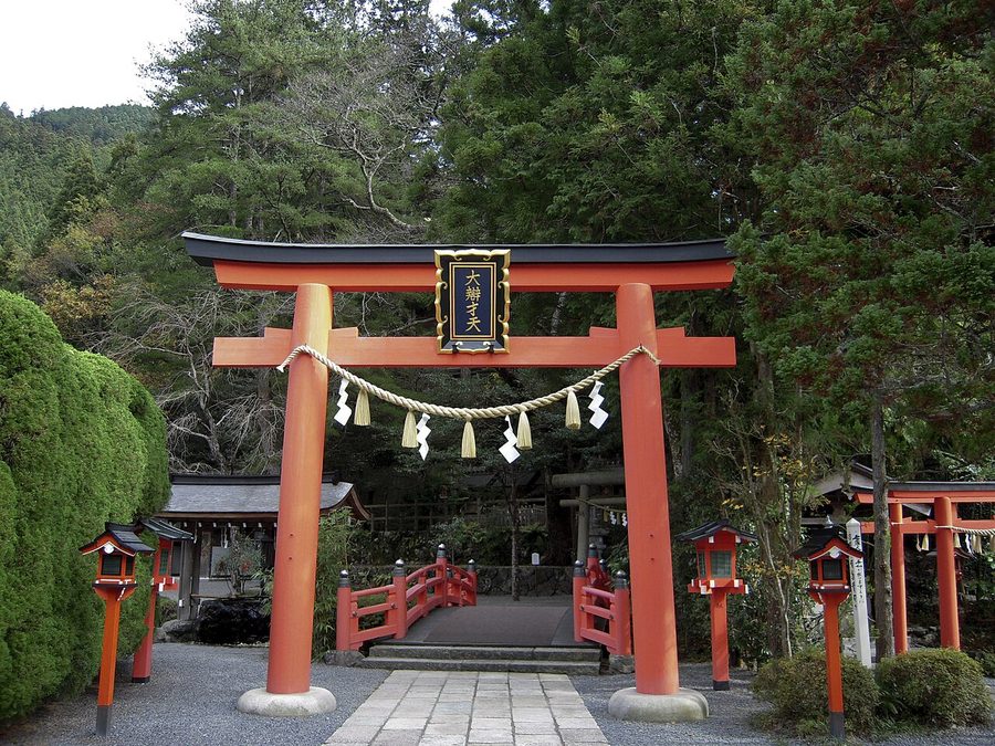 天河大弁財天社の鳥居