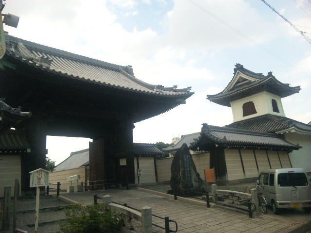専立寺の表門