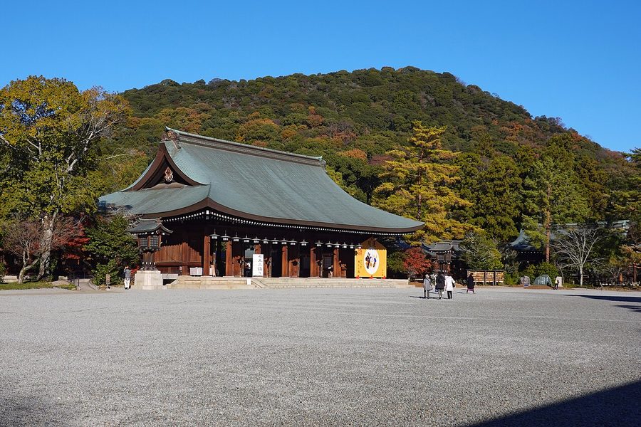橿原神宮の外拝殿