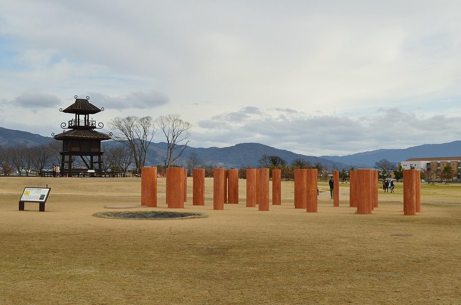 唐古・鍵遺跡の復元楼閣