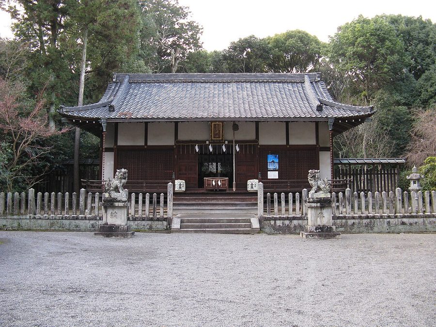 長尾神社の拝殿
