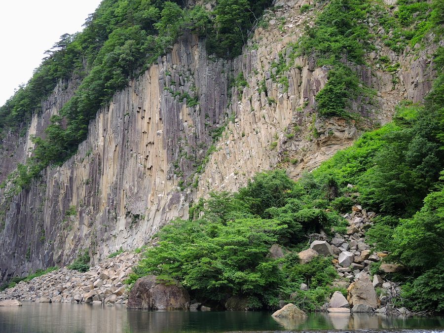 特別天然記念物「小原の材木岩」
