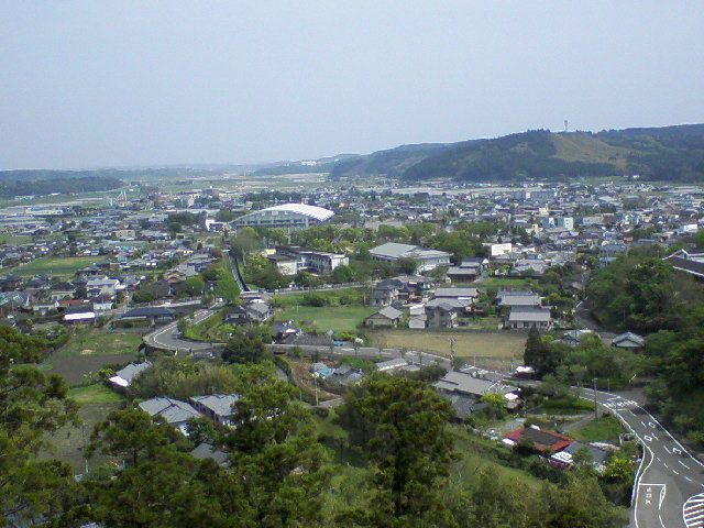 綾城から望む綾町の市街地