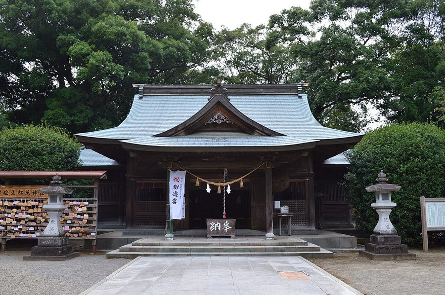 都萬神社 拝殿