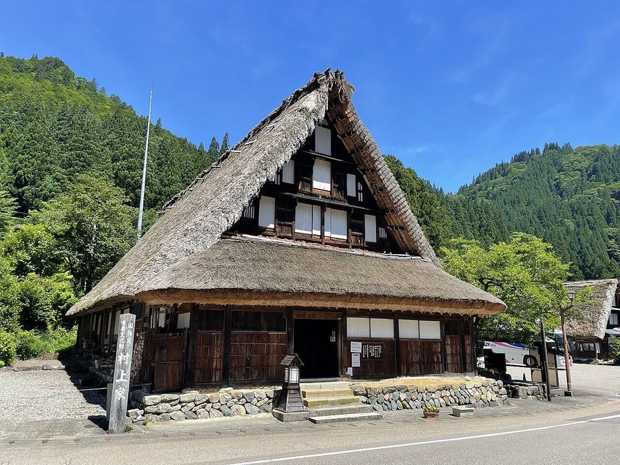 五箇山・上梨の村上家住宅