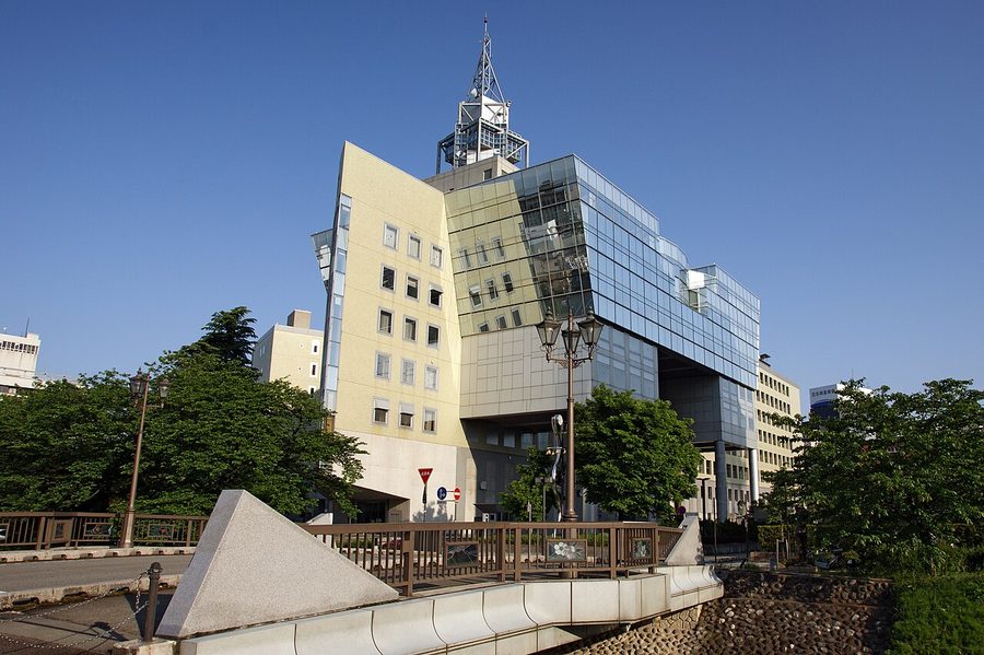 富山市役所庁舎