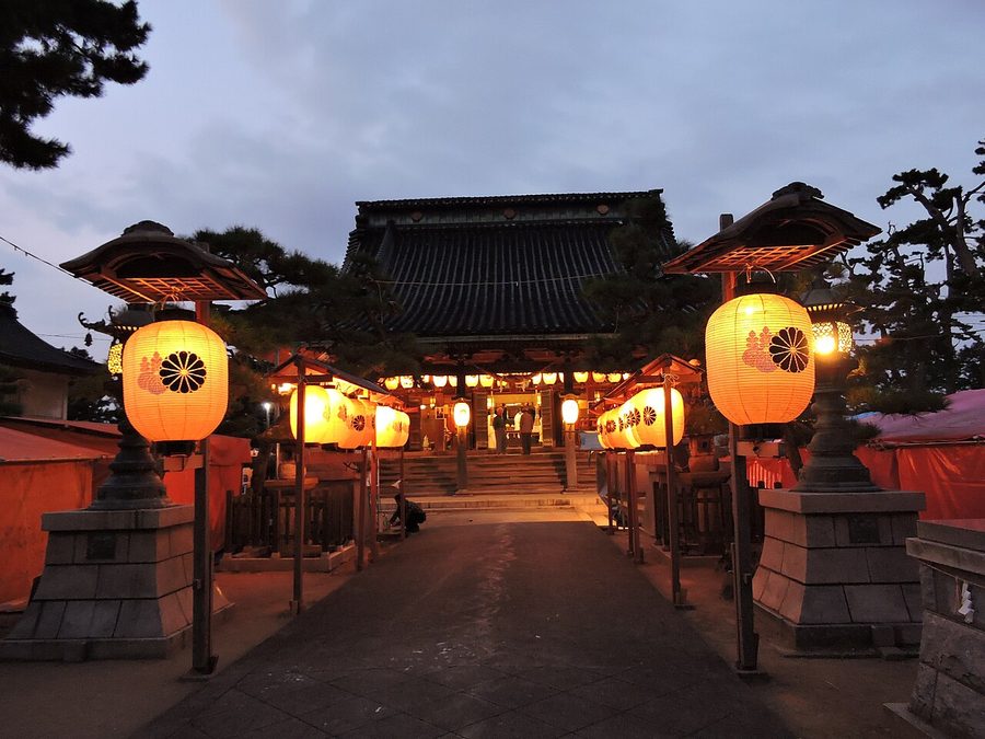 放生津八幡宮の例大祭