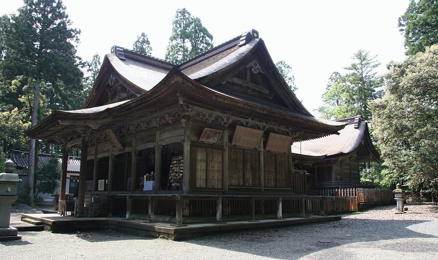 埴生護国八幡宮の社殿